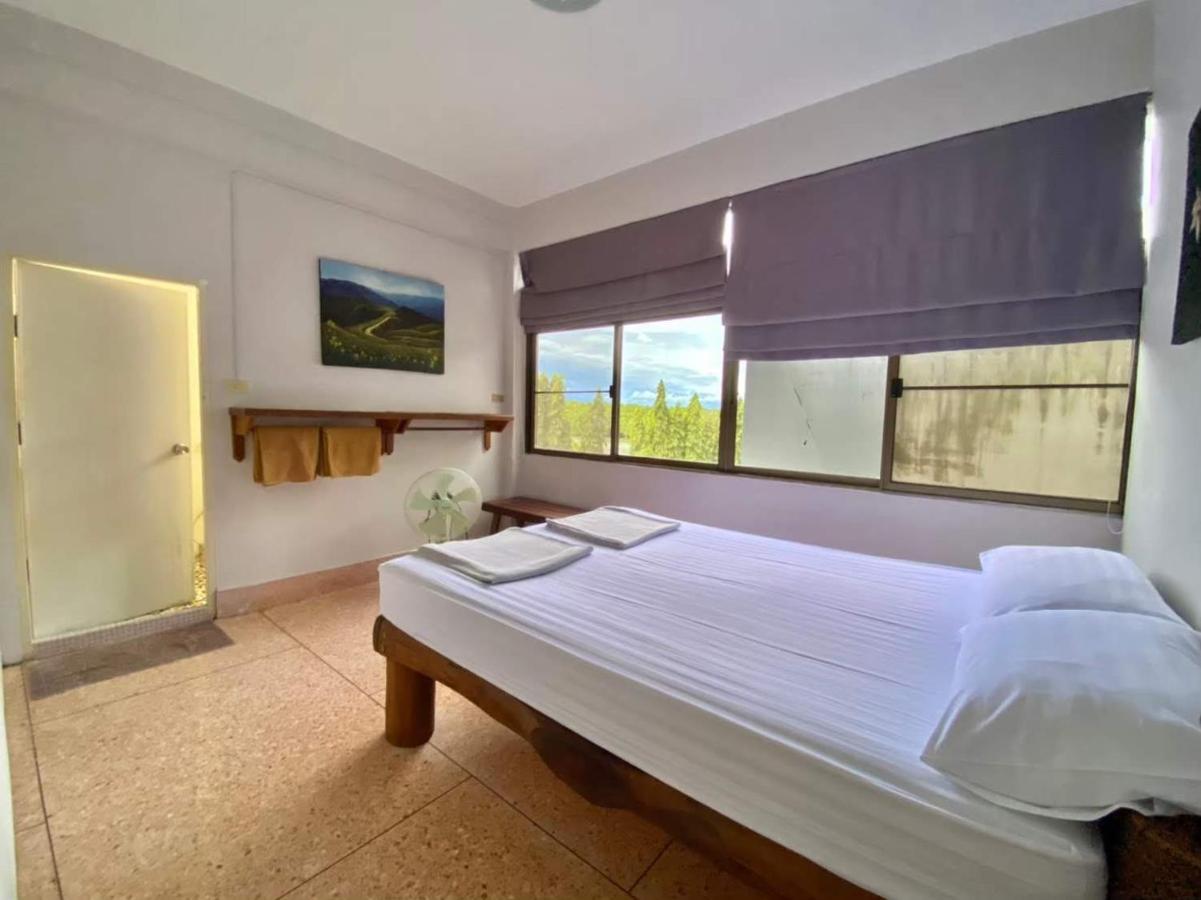 No7 Guesthouse 甲米 外观 照片