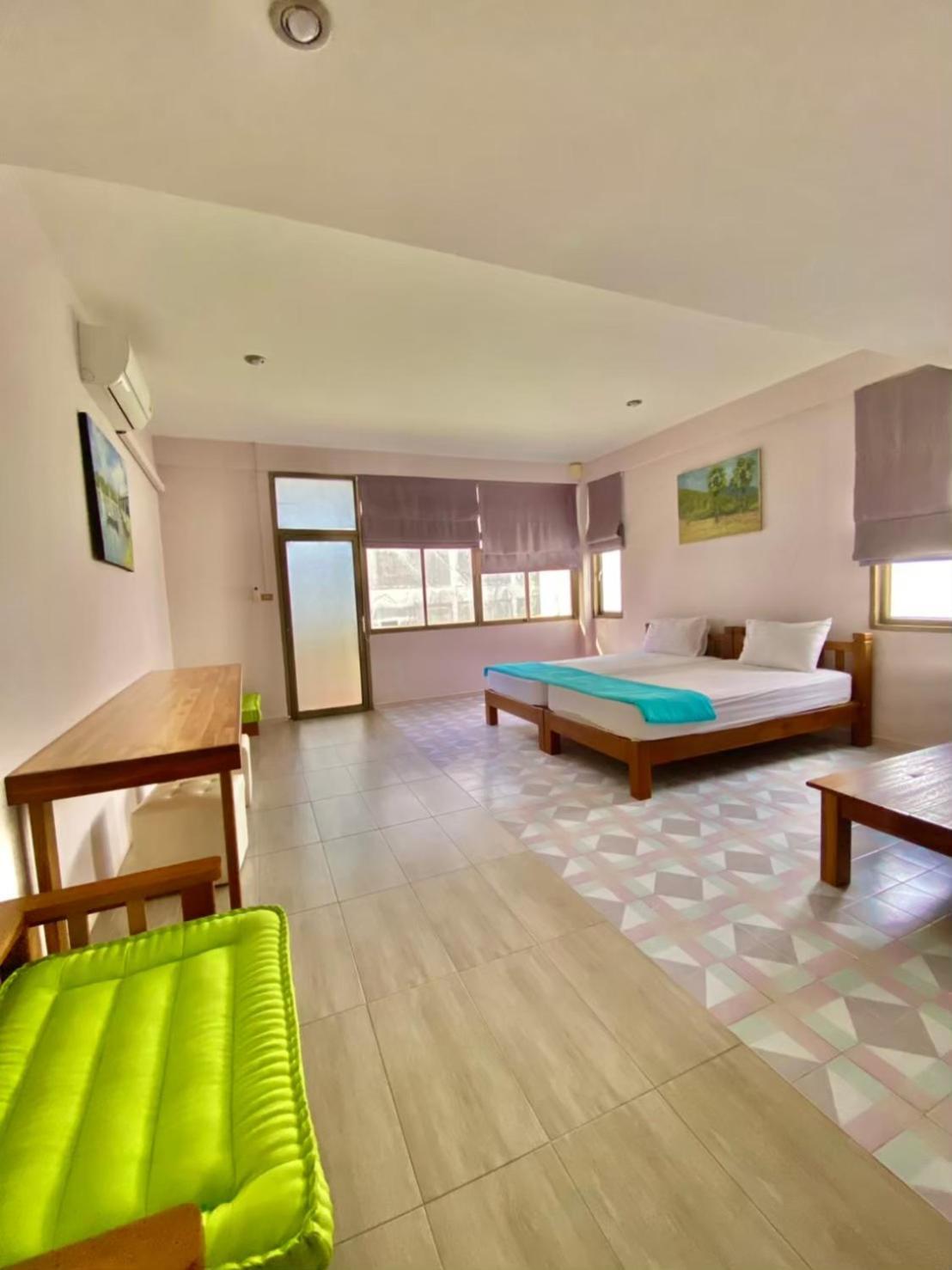 No7 Guesthouse 甲米 外观 照片