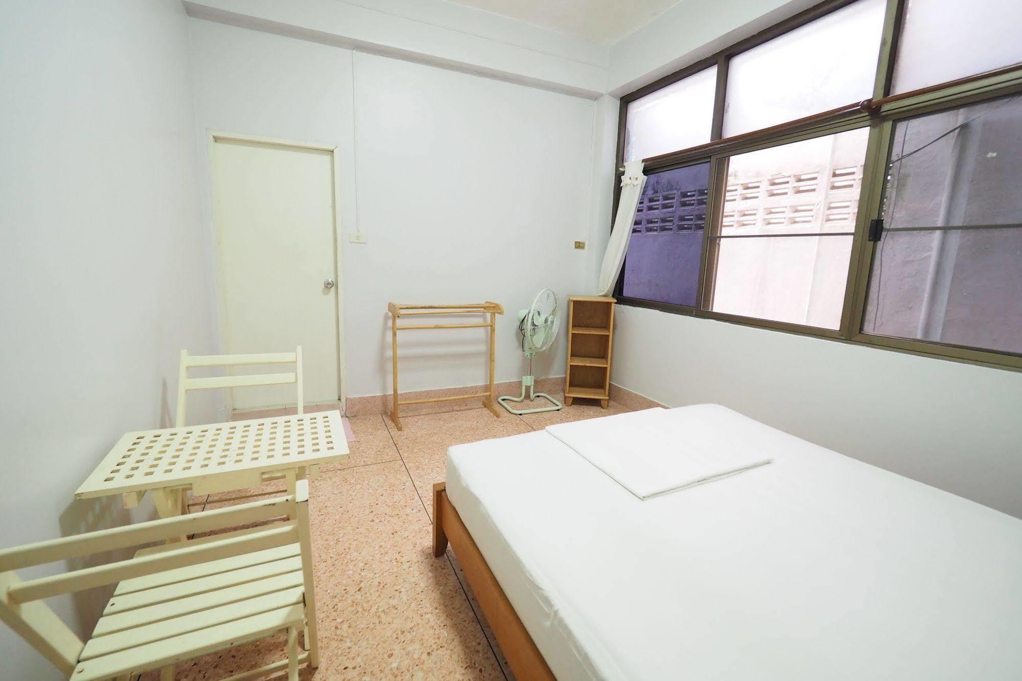 No7 Guesthouse 甲米 外观 照片