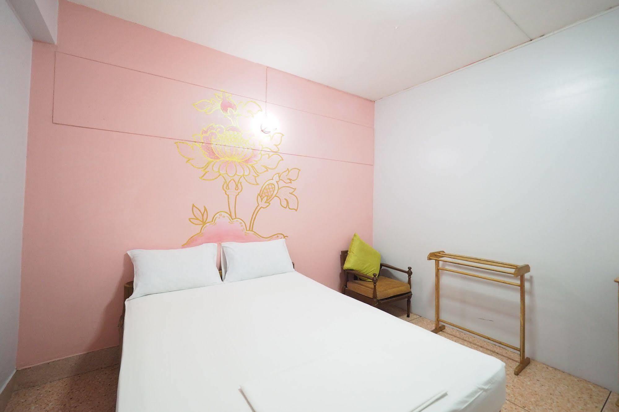 No7 Guesthouse 甲米 外观 照片