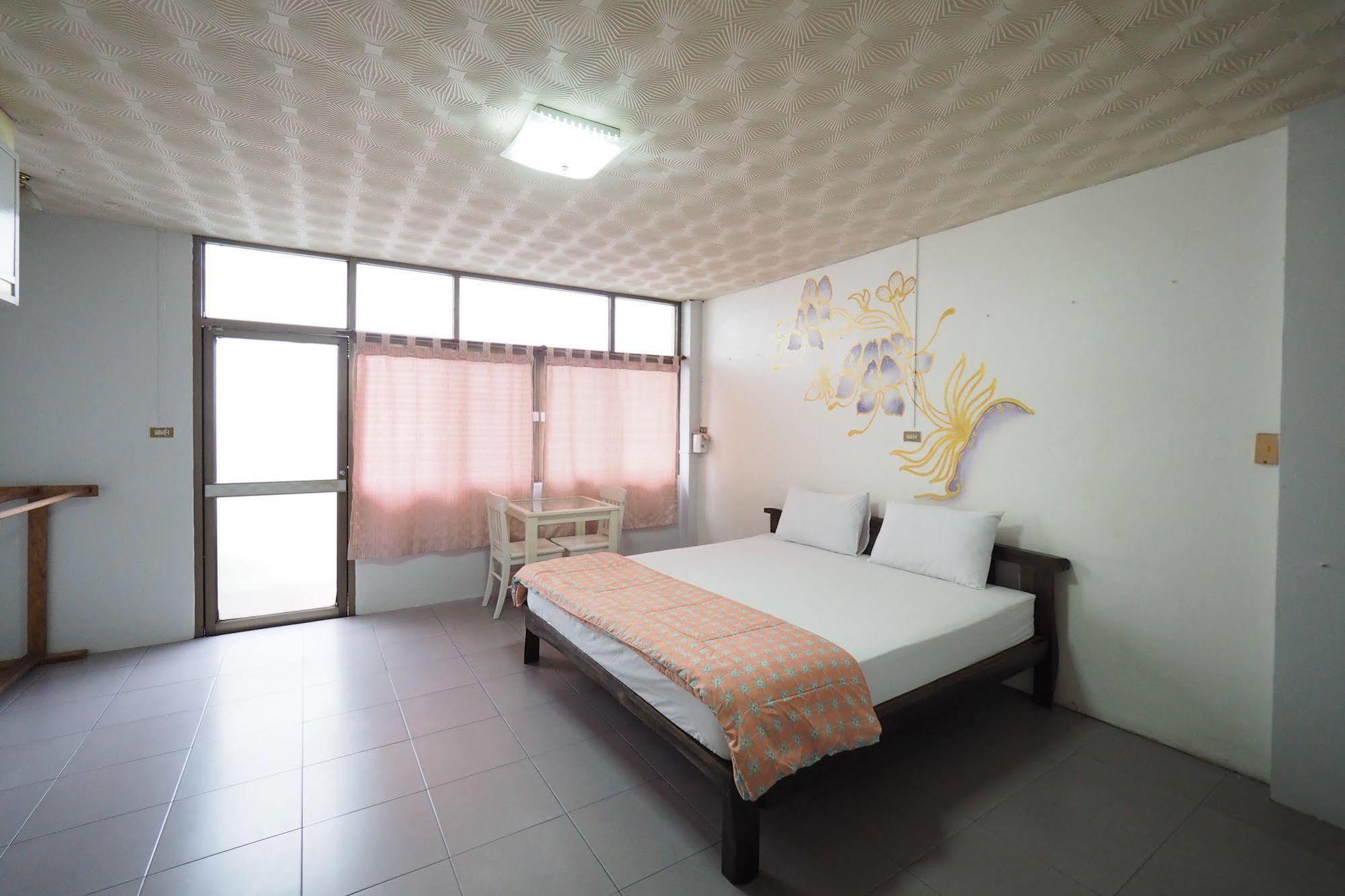 No7 Guesthouse 甲米 外观 照片